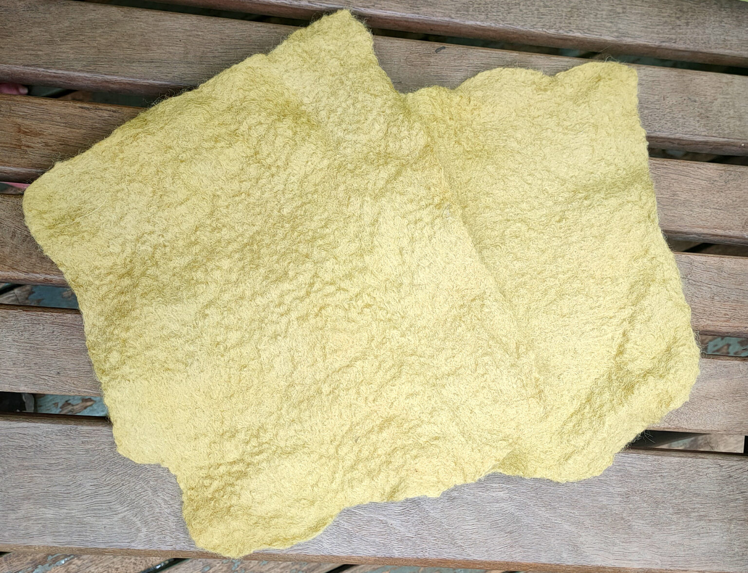 Wet felting: A quick tutorial and how to with video - Dye To Craft